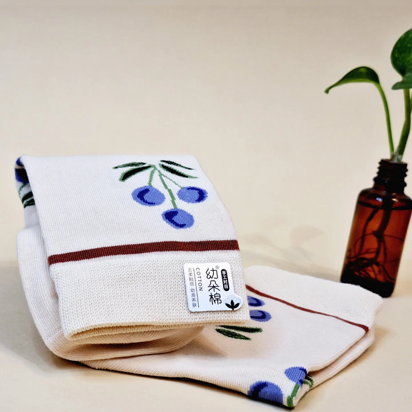 جوراب ساقدار فانتزی زنانه با طرح میوه ها