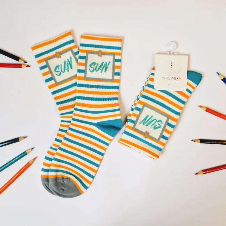 جوراب ساقدار زنانه (طرح رنگین )