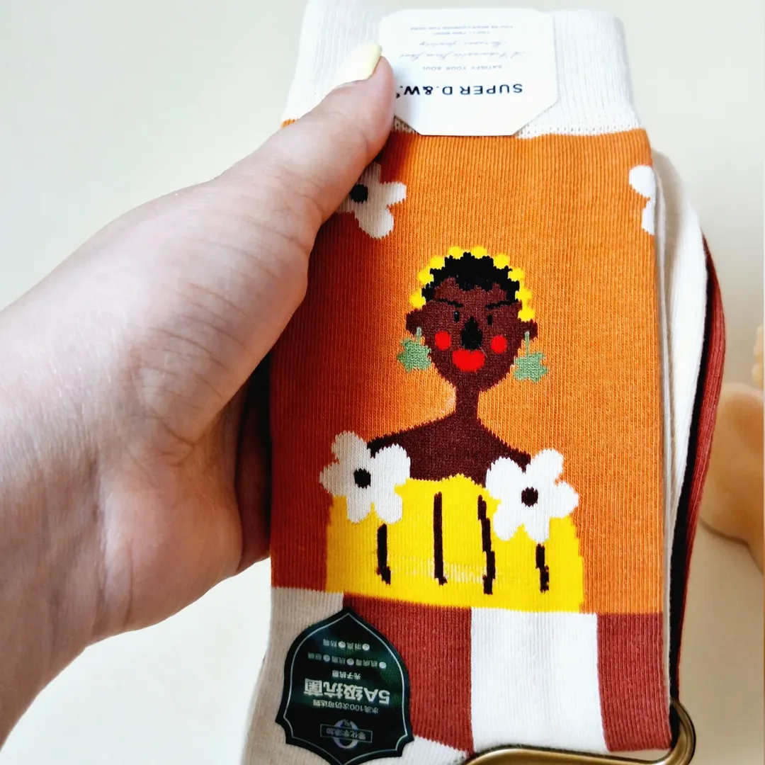 خرید جوراب ساقدار فانتزی زنانه با قیمت مناسب