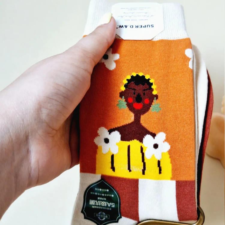 خرید جوراب ساقدار فانتزی زنانه با قیمت مناسب