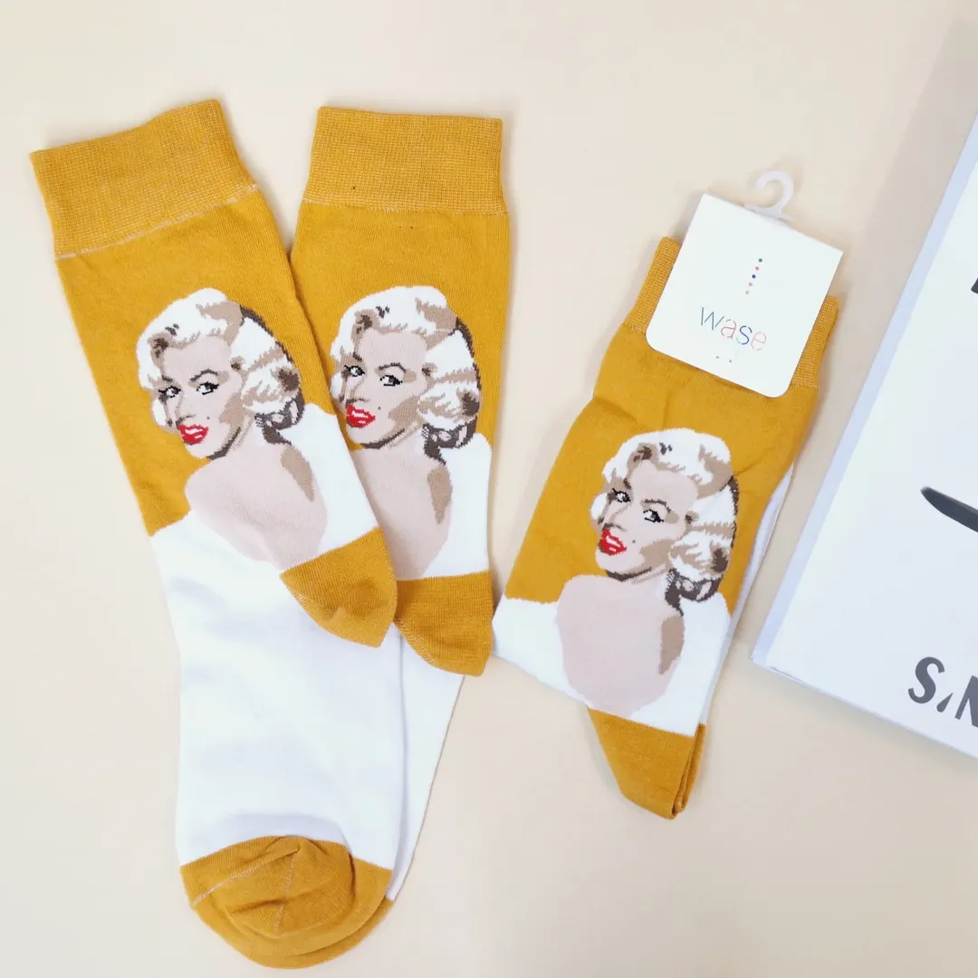جوراب ساقدار زنانه (مرلین مونرو)