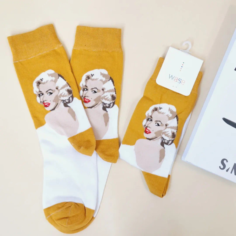 جوراب ساقدار زنانه (مرلین مونرو)