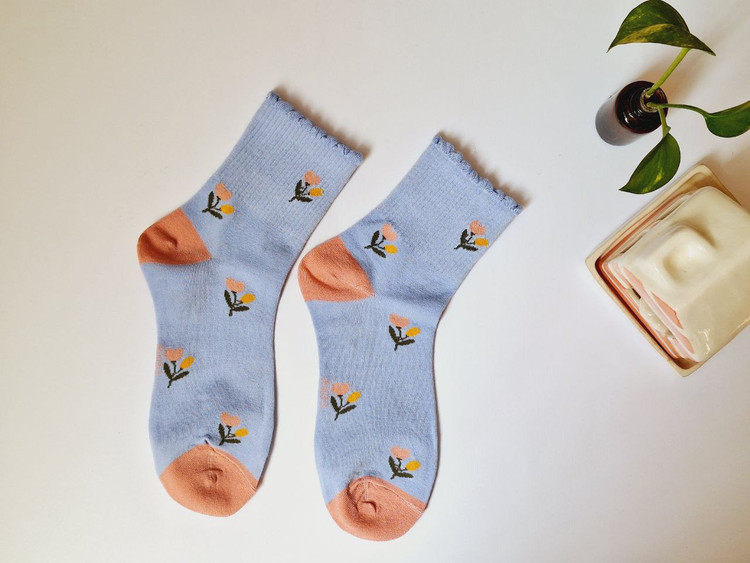 جوراب نیمساق زنانه فانتزی با طرح گل