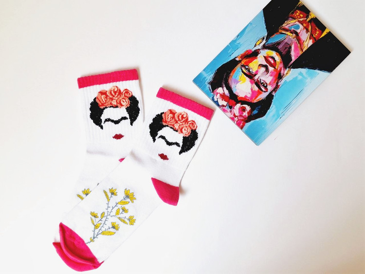 جوراب نیمساق زنانه فانتزی با طرح فریدا