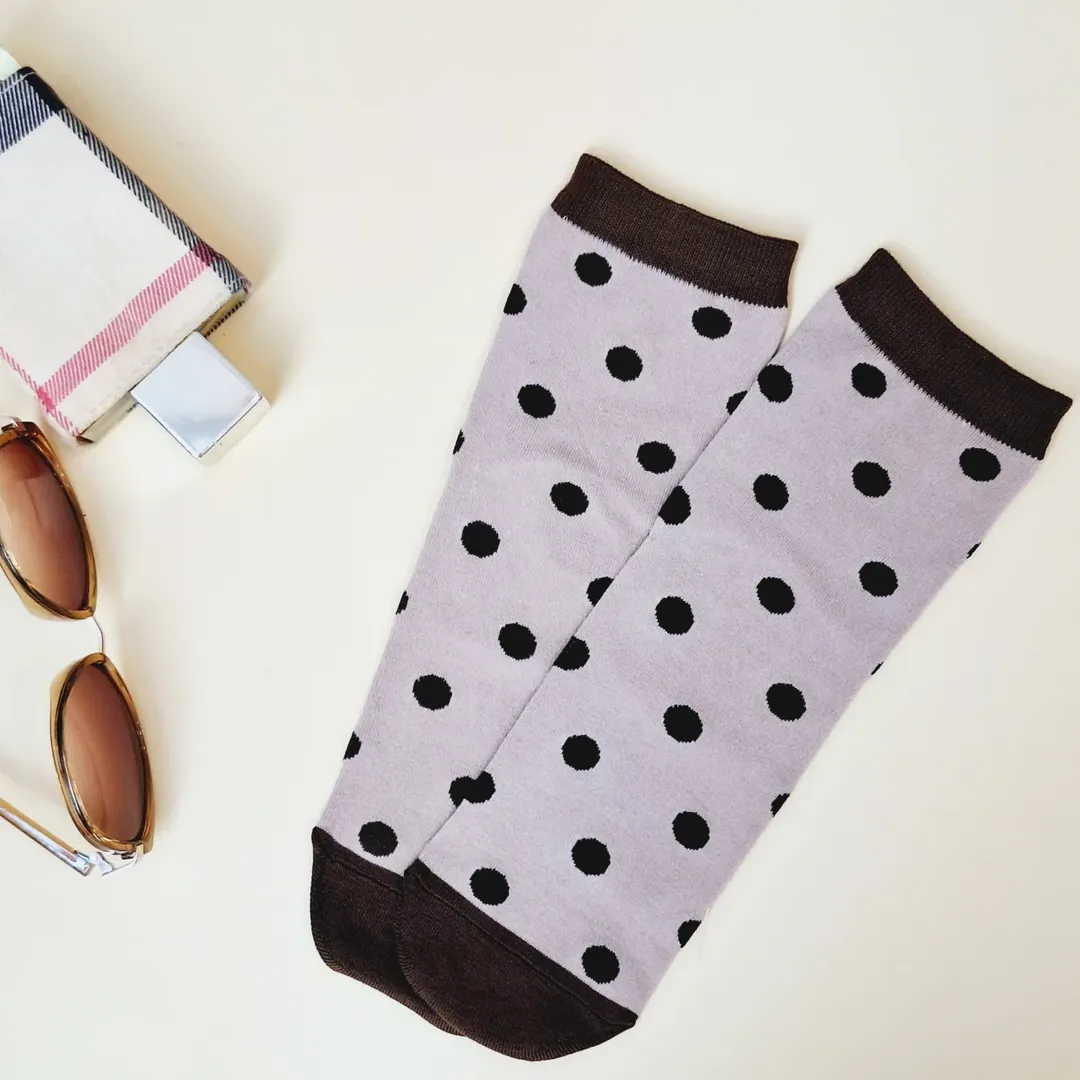 جوراب نیم‌ساق زنانه(خال خالی)