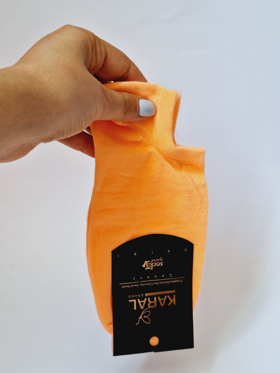 جوراب زیرقوزکی زنانه با رنگهای شاد