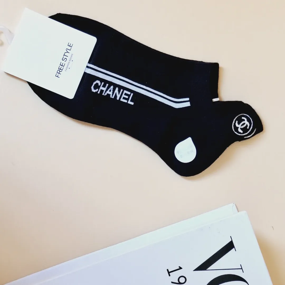 خرید جوراب مچی زنانه با مارک و طرح Chanel