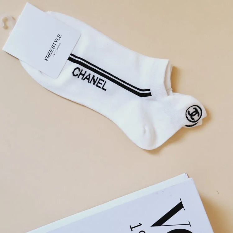 جوراب مچی زنانه با مارک شنل