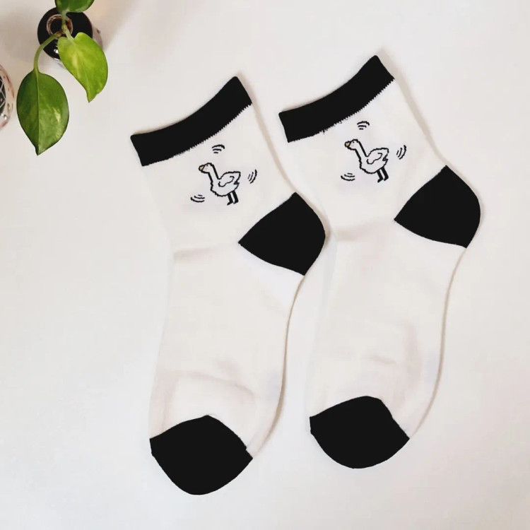 خرید جوراب نیمساق زنانه با طرح خاص