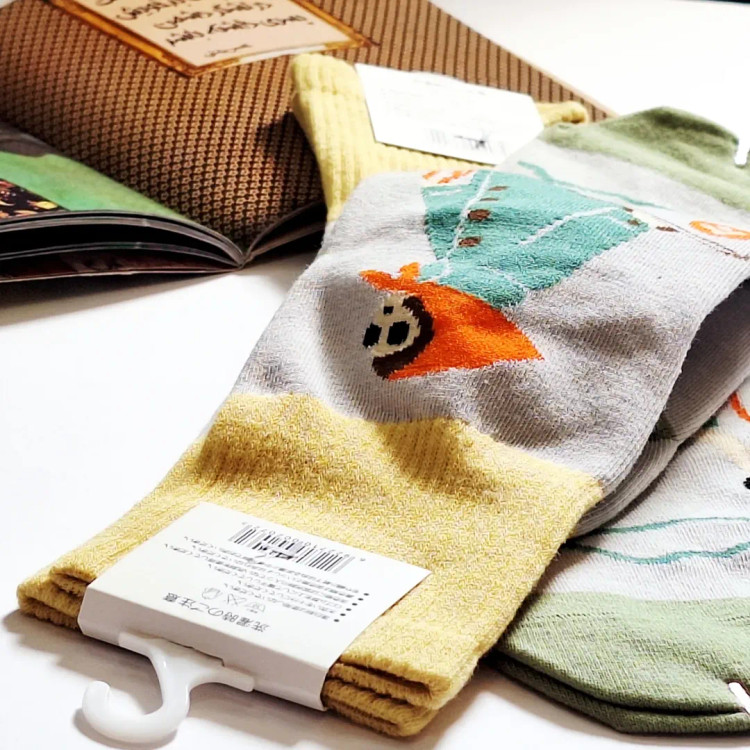 خرید آنلاین جوراب زنانه با قیمت مناسب و ارسال فوری