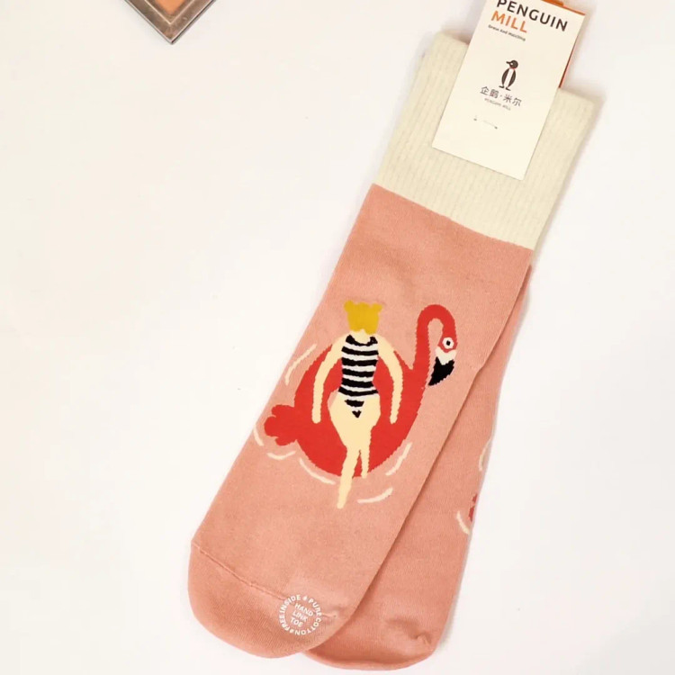 خرید آنلاین جوراب نیم ساق زنانه با طرح خاص