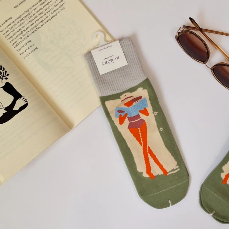 جوراب نیم ساق فانتزی زنانه