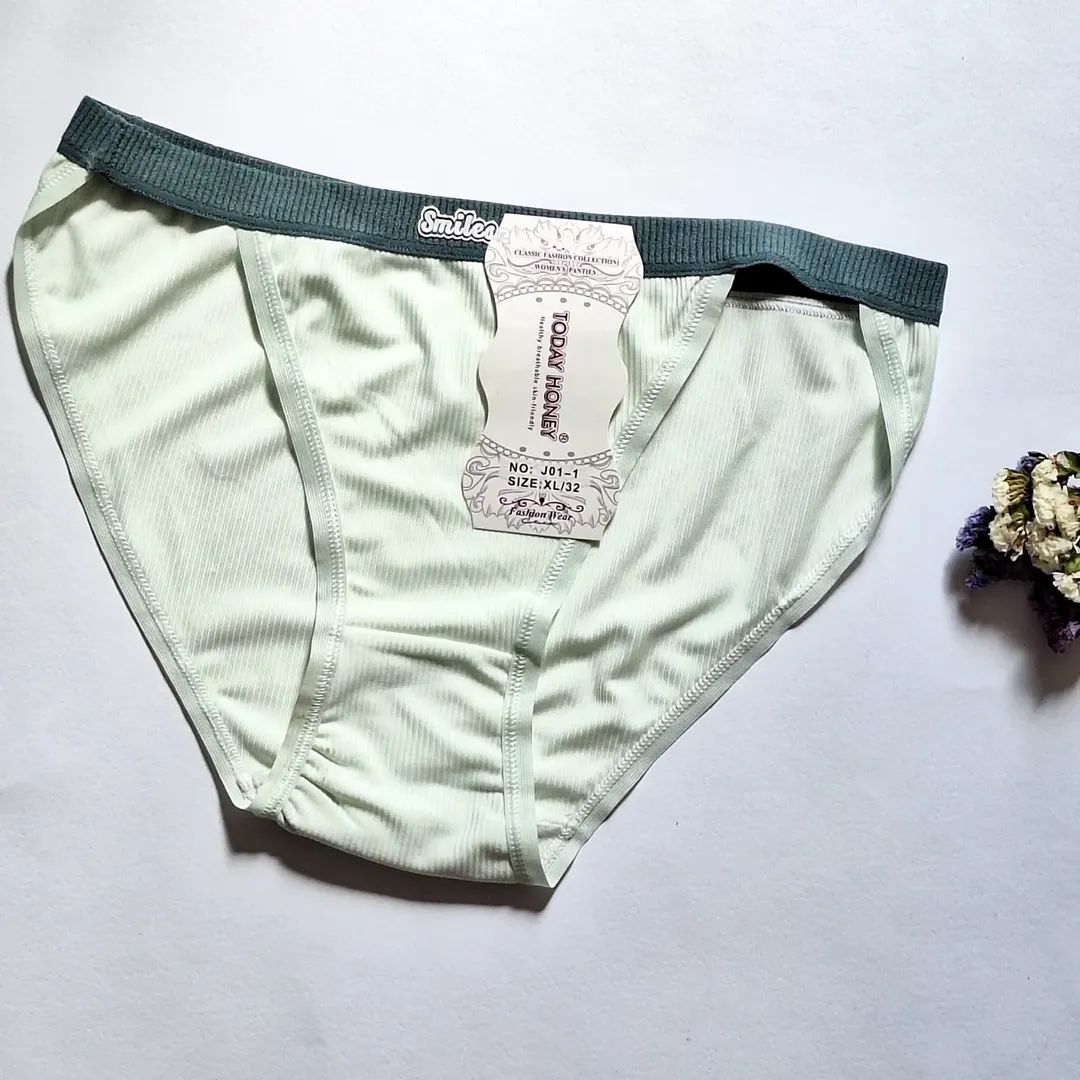 شورت فانتزی زنانه با طرح خاص