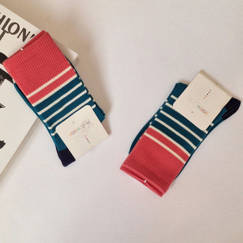 خرید آنلاین جوراب ساقدار زنانه ساده و شیک