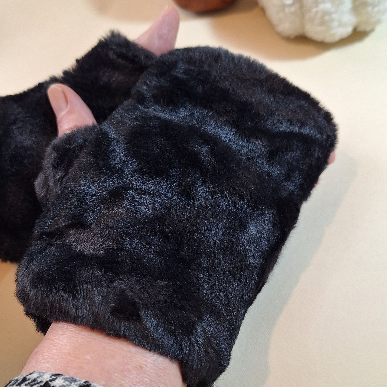 خرید آنلاین دستکش ساده نیم‌انگشت خارجی