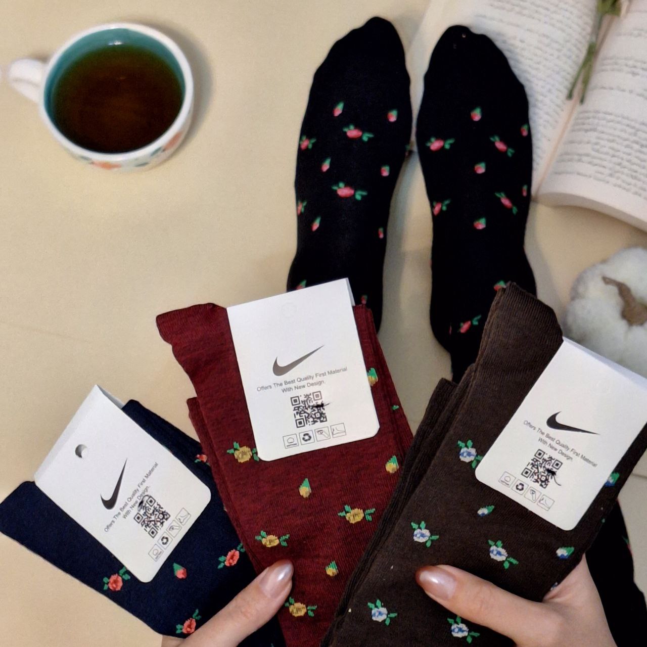 جوراب زیر زانو گلدار زنانه