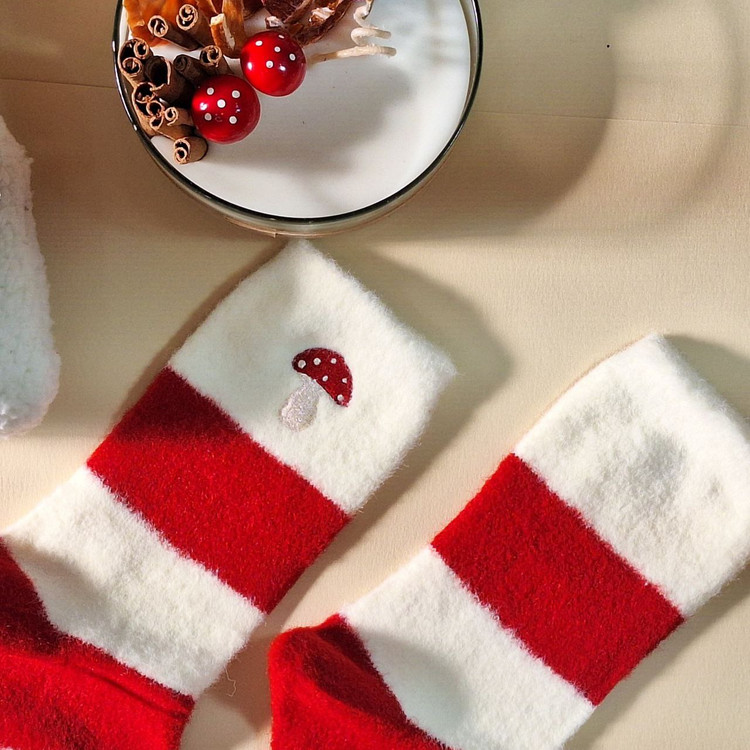 خرید آنلاین جوراب موهر شیک و خاص