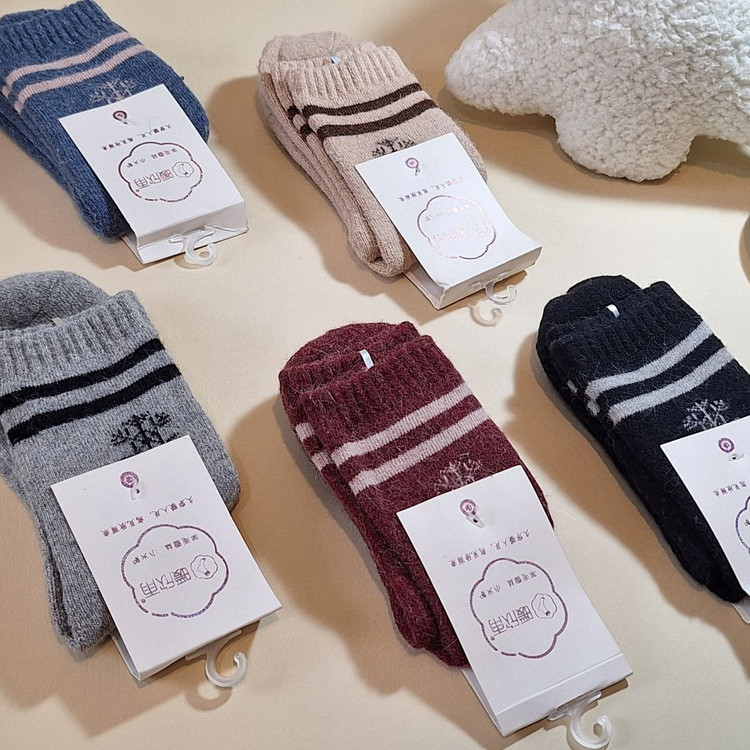 خرید آنلاین جوراب ساقدار زمستانی زنانه خارجی