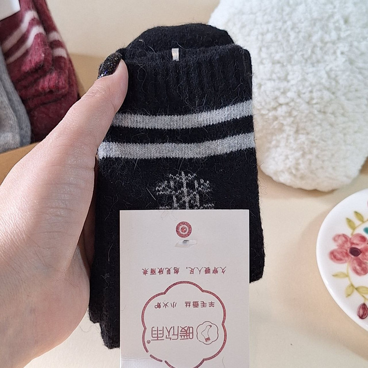 خرید جوراب ساقدار فانتزی زمستونی