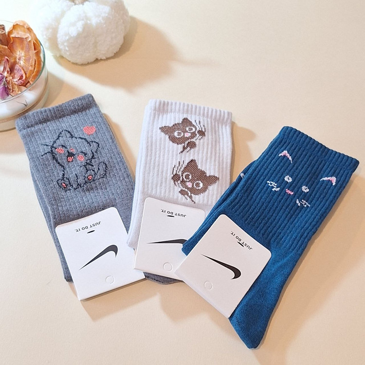 خرید جوراب ساقدار فانتزی طرح گربه زنانه