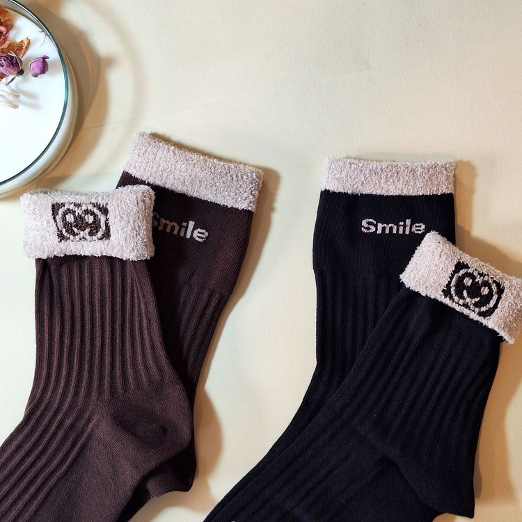 خرید آنلاین جوراب ساقدار طرح Smile با کیفیت بالا، قیمت مناسب و ارسال فوری فوری