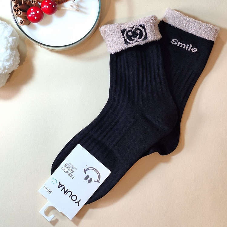 جوراب ساقدار زمستانی طرح Smile با طراحی جذاب، بهترین قیمت و امکان ارسال فوری