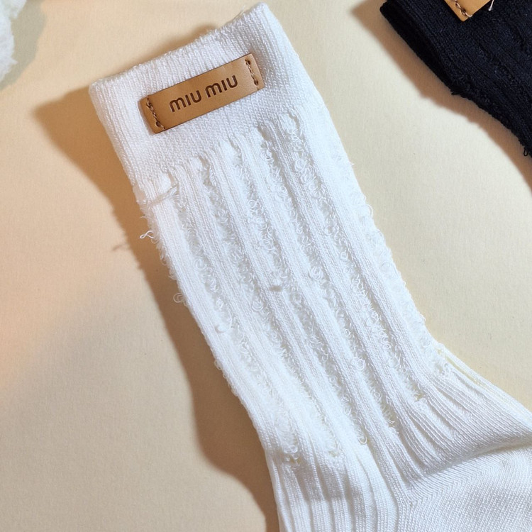 خرید آنلاین جوراب ساقدار فانتزی زنانه ارزان