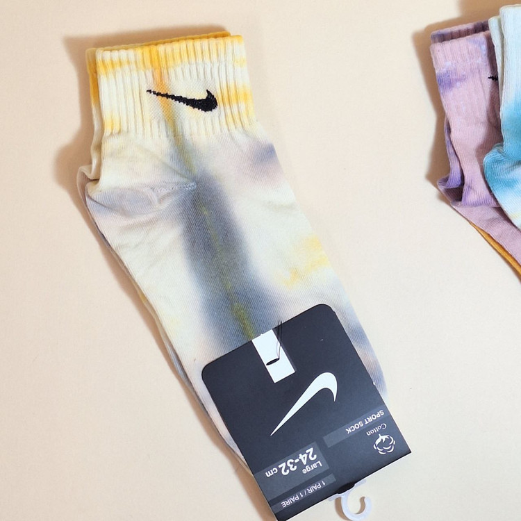 جوراب نیمساق زنانه آبرنگی شیک – خرید ارزان و باکیفیت