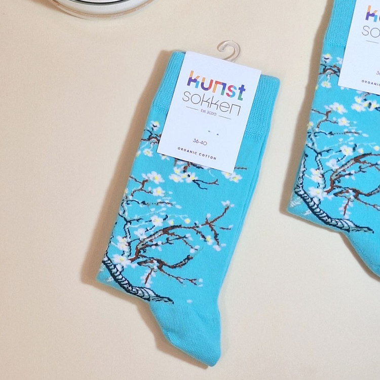 جوراب ساقدار زنانه وارداتی با بهترین قیمت طرح شکوفه بادام